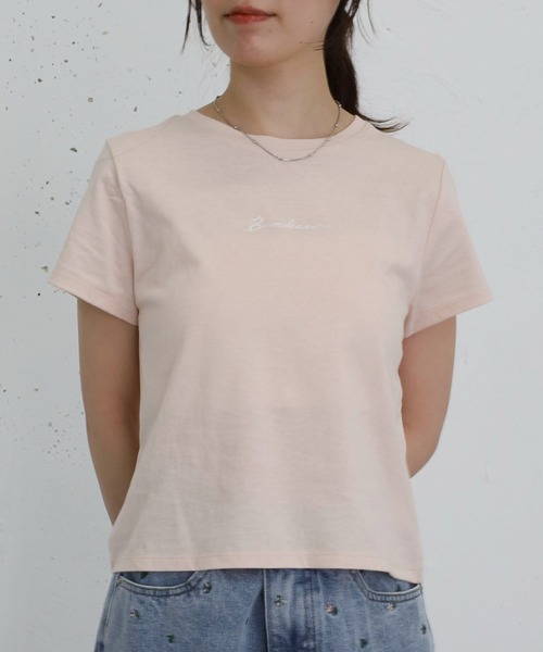 archives(アルシーヴ)の「刺繍コンパクトT(Tシャツ/カットソー・レディース・オフホワイト/ピンク/ブラウン/チャコールグレー・MEDIUM)」の5枚目の写真