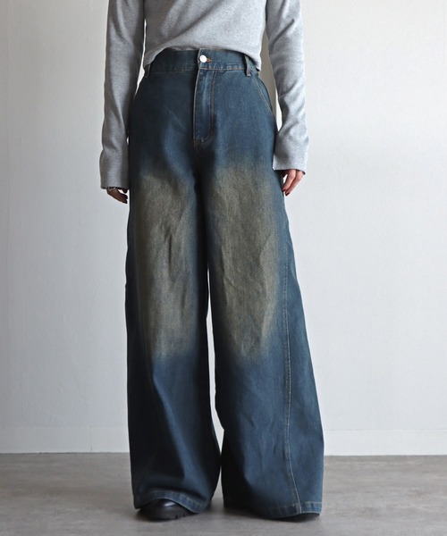 COURO(コウロ)の「オーバーダイ/ケミカル加工ワイドカーブデニムパンツ(デニムパンツ・レディース・ブラウン/イエロー/サックスブルー/ブルー・M)」の15枚目の写真