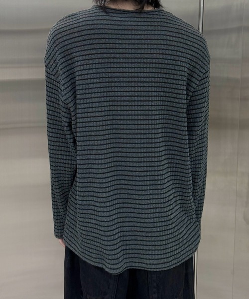 Never mind the XU / Chikashitsu+（ネバーマインド ザ エックスユー / チカシツプラス）の「【nmtc+】diagonal button border long sleeve / 【エヌエムティーシープラス】ダイアゴナルボタンボーダー長袖Ｔシャツ（Tシャツ/カットソー・メンズ・グレー/チャコール・ONE SIZE）」の19枚目の写真