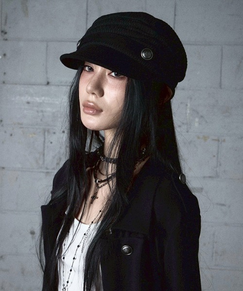 NOT KNOWING(ノットノーイング)の「【NOT KNOWING】Draped Button Knit Cap / 【ノットノーイング】ドレープドボタンニットキャップ<着用画像あり>(キャップ・レディース・ブラック/グレー・ONE SIZE)」の2枚目の写真