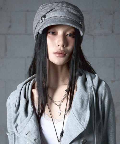 NOT KNOWING(ノットノーイング)の「【NOT KNOWING】Draped Button Knit Cap / 【ノットノーイング】ドレープドボタンニットキャップ<着用画像あり>(キャップ・レディース・ブラック/グレー・ONE SIZE)」の15枚目の写真