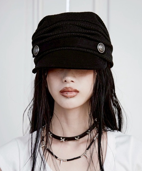 NOT KNOWING(ノットノーイング)の「【NOT KNOWING】Draped Button Knit Cap / 【ノットノーイング】ドレープドボタンニットキャップ<着用画像あり>(キャップ・レディース・ブラック/グレー・ONE SIZE)」の9枚目の写真