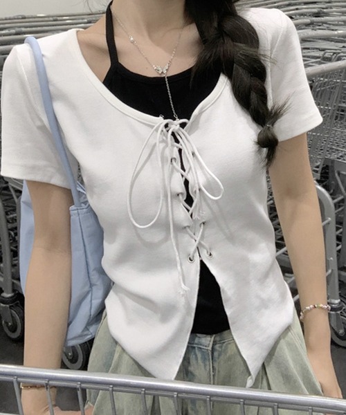 SpRay(スプレイ)の「【1枚でおしゃれ完成/時短】レースアップフェイクレイヤードトップス(Tシャツ/カットソー・レディース・ブラック/ベージュ/ブラウン/サックスブルー/ピンク/イエロー/ライトグリーン/アイボリー/ボルドー・FREE)」の17枚目の写真