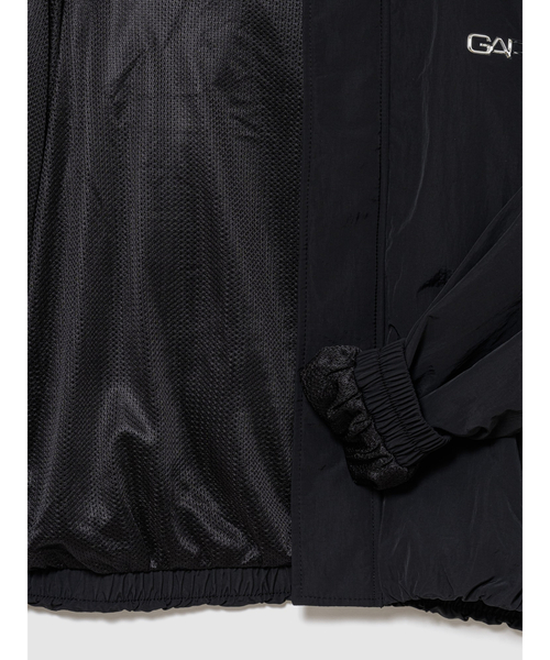 GAP(ギャップ)の「オーバーサイズ GAPロゴ トラックジャケット(ナイロンジャケット・メンズ・ブルー/ブラック・L/M/S/XS/XL)」の5枚目の写真