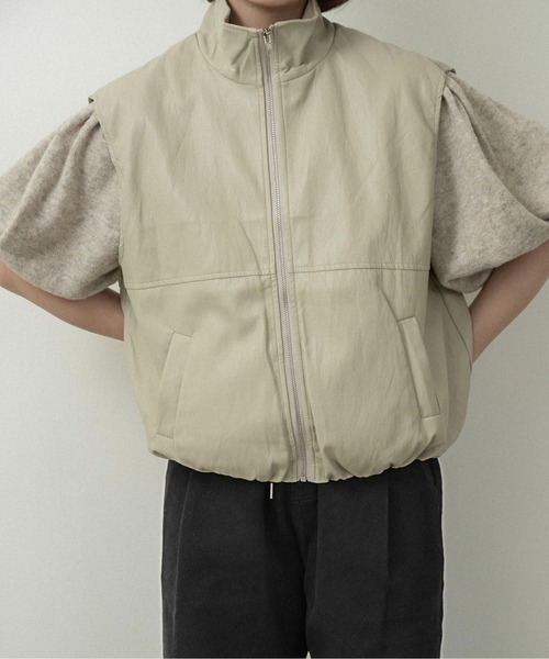 lawgy(ラウジー)の「stand neck zip front panel vest / スタンドネックジップフロントパネルベスト(ベスト・レディース・ライトブルー/ベージュ・FREE)」の2枚目の写真