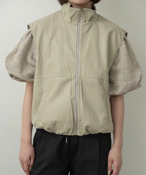 lawgy(ラウジー)の「stand neck zip front panel vest / スタンドネックジップフロントパネルベスト(ベスト・レディース・ライトブルー/ベージュ・FREE)」の4枚目の写真