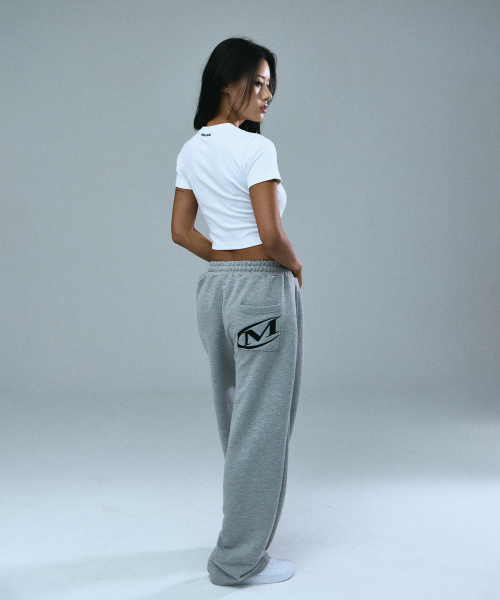 MIHAK(ミハク)の「モーションビッグロゴクロップTシャツ(ホワイト)(Tシャツ/カットソー・レディース・その他・1/2)」の5枚目の写真