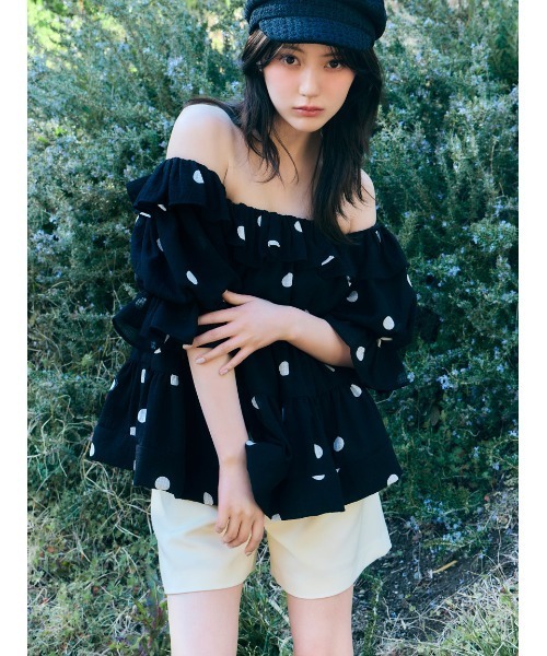 SNIDEL(スナイデル)の「シンプルショートパンツ(その他パンツ・レディース・ベージュ/アイボリー/ブラック・0/1)」の2枚目の写真
