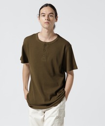 AVIREX（アヴィレックス）の「《DAILY デイリー》THERMAL HENRY NECK T-SHIRT   サーマル ヘンリーネック半袖Tシャツ   AVIREX   アヴィレックス（Tシャツ/カットソー）」
