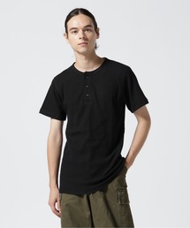 AVIREX（アヴィレックス）の「《DAILY デイリー》THERMAL HENRY NECK T-SHIRT   サーマル ヘンリーネック半袖Tシャツ   AVIREX   アヴィレックス（Tシャツ/カットソー）」