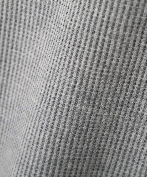 AVIREX(アヴィレックス)の「《DAILY/デイリー》THERMAL HENLEY NECK T-SHIRT / サーマル ヘンリーネック半袖Tシャツ / AVIREX / アヴィレックス(Tシャツ/カットソー・メンズ・グレー/オフホワイト/ネイビー/オリーブ/ブラック・X-LARGE/XX-LARGE/LARGE/SMALL/MEDIUM)」の20枚目の写真