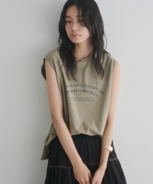hunch(ハンチ)の「USAコットン ロゴノースリーブトップス(Tシャツ/カットソー・レディース・ネイビー/カーキ/オフホワイト・FREE)」の4枚目の写真