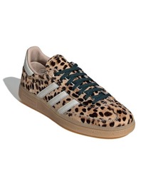 adidas（アディダス）の「アディダス 【adidas】-  ハンドボール スニーカー ウィメンズ【HANDBALL SPEZIAL W マジックベージュ／アイボリー KI6678】（スニーカー）」