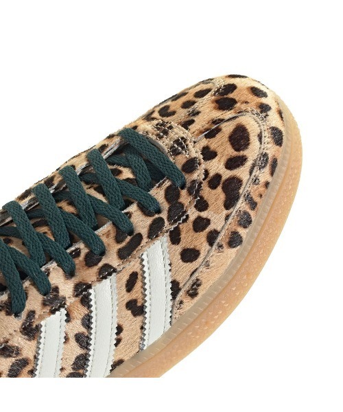 adidas(アディダス)の「アディダス 【adidas】- ハンドボール スニーカー ウィメンズ【HANDBALL SPEZIAL W マジックベージュ/アイボリー KI6678】(スニーカー・レディース・ベージュ・24.5cm/24.0cm/23.5cm)」の3枚目の写真