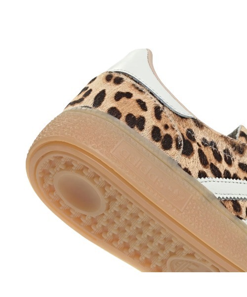 adidas(アディダス)の「アディダス 【adidas】- ハンドボール スニーカー ウィメンズ【HANDBALL SPEZIAL W マジックベージュ/アイボリー KI6678】(スニーカー・レディース・ベージュ・24.5cm/24.0cm/23.5cm)」の2枚目の写真