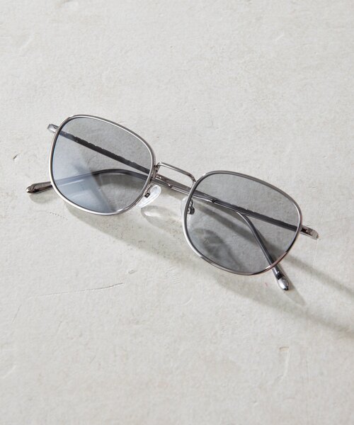ear PAPILLONNER(イアパピヨネ)の「【A.KJAERBEDE(エキアビド)】HELLO26SS/サングラス(その他雑貨・レディース・シルバー・FREE)」の8枚目の写真