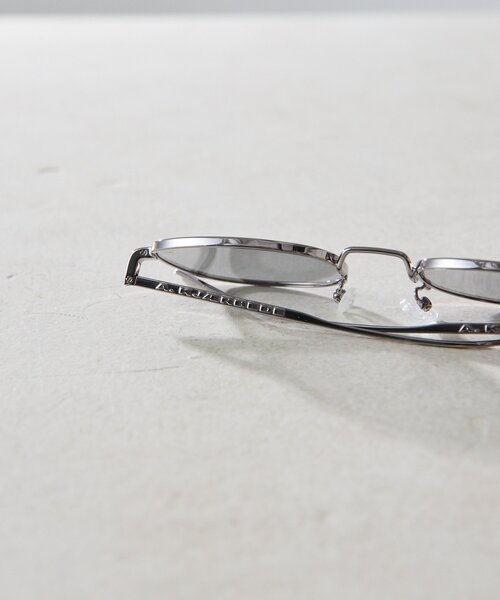 ear PAPILLONNER(イアパピヨネ)の「【A.KJAERBEDE(エキアビド)】HELLO26SS/サングラス(その他雑貨・レディース・シルバー・FREE)」の2枚目の写真