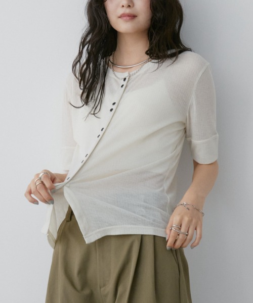 Aunt Marie's(アントマリーズ)の「ランダムボタンシアーハーフスリーブカーディガン(Tシャツ/カットソー・レディース・ブルー/ブラック/アイボリー・FREE)」の10枚目の写真