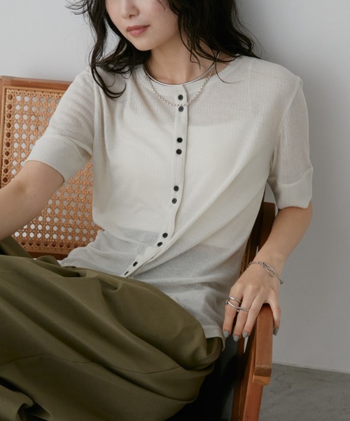 Aunt Marie's(アントマリーズ)の「ランダムボタンシアーハーフスリーブカーディガン(Tシャツ/カットソー・レディース・ブルー/ブラック/アイボリー・FREE)」の7枚目の写真