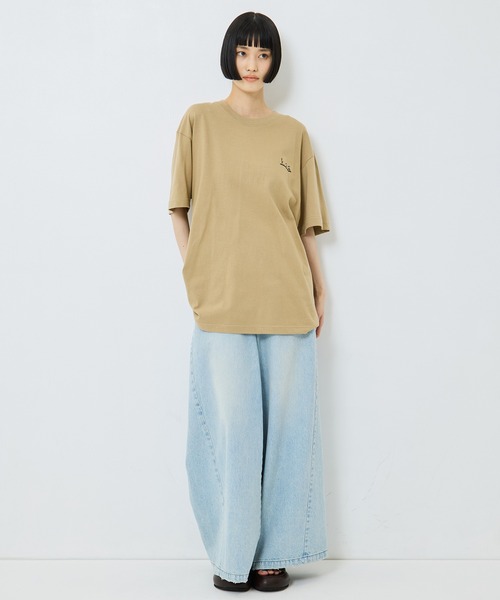 TOGA PULLA(トーガ プルラ)の「【TOGA PULLA/トーガプルラ】Studs tee/スタッズT(Tシャツ/カットソー・レディース・ホワイト/ブラック/カーキ・L/XL)」の16枚目の写真