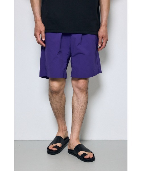 AZUL by moussy（アズールバイマウジー）の「リバーショートパンツ（スラックス・メンズ・ブラック/パープル・MEDIUM/LARGE）」の2枚目の写真