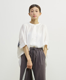 MELROSE claire（メルローズ クレール）の「【コットンバック刺しゅうブラウス】（シャツ/ブラウス）」