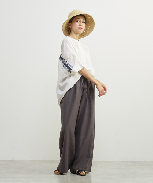 MELROSE claire（メルローズ クレール）の「【コットンバック刺しゅうブラウス】（シャツ/ブラウス・レディース・オフホワイト/ブラック/ブラウン・FREE）」の11枚目の写真