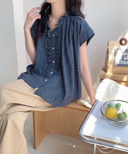 FAVORITO(ファヴォリート)の「フリルチェック柄ブラウス(シャツ/ブラウス・レディース・ネイビー/ホワイト・F)」の9枚目の写真