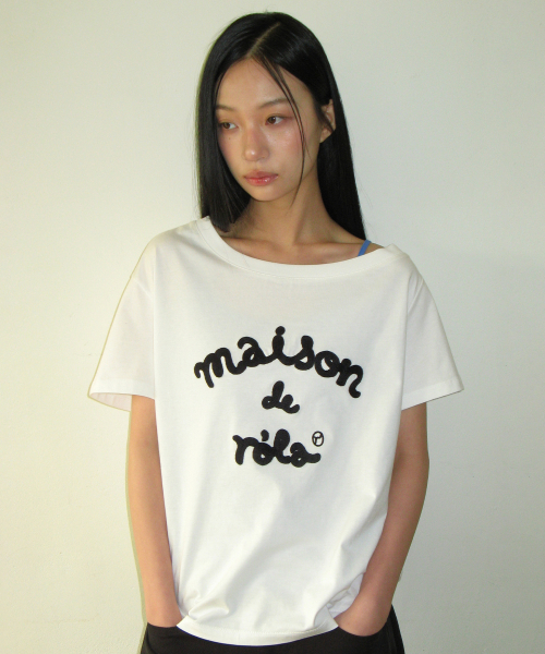 ROLAROLA(ロラロラ)の「MAISON DE ROLA EMBROIDERY OFF SHOULDER T-SHIRT OFF WHITE(Tシャツ/カットソー・レディース・オフホワイト・FREE)」の2枚目の写真