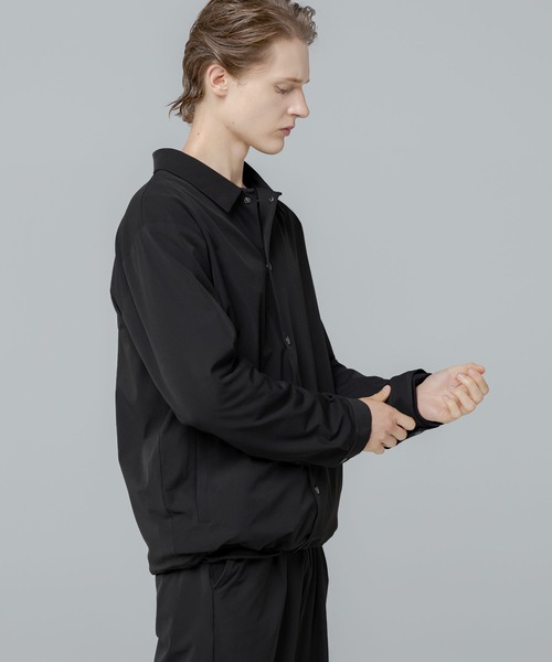 SPU(スプ)の「【セットアップ対応】 多機能素材ナイロン 【URBAN FLEXOR】 【防しわ、ストレッチ、ウォッシャブル、抗ピリング】 Snap-Button Essential Coach Jacket(ナイロンジャケット・メンズ・グレイッシュベージュ/チャコール/ブラック/ネイビー・S/M/L/XL)」の9枚目の写真