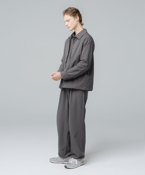 SPU(スプ)の「【セットアップ対応】 多機能素材ナイロン 【URBAN FLEXOR】 【防しわ、ストレッチ、ウォッシャブル、抗ピリング】 Snap-Button Essential Coach Jacket(ナイロンジャケット・メンズ・グレイッシュベージュ/チャコール/ブラック/ネイビー・S/M/L/XL)」の18枚目の写真