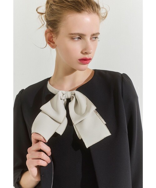 TOCCA(トッカ)の「FRILL BANGLE ボレロ(カーディガン/ボレロ・レディース・ブラック系/アイボリー系・4/0)」の3枚目の写真