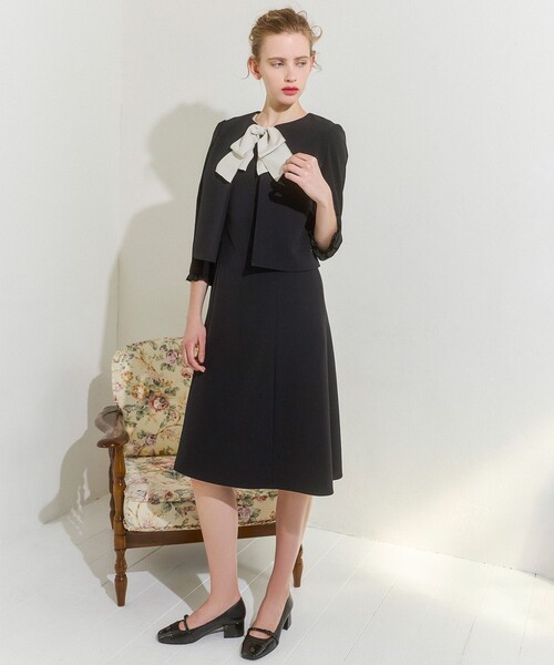 TOCCA(トッカ)の「FRILL BANGLE ボレロ(カーディガン/ボレロ・レディース・ブラック系/アイボリー系・4/0)」の5枚目の写真