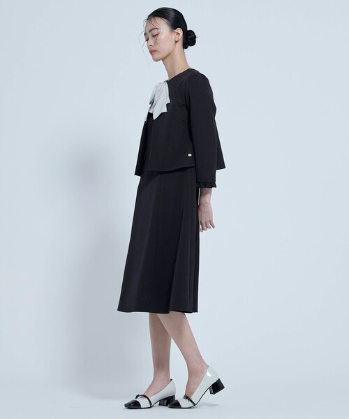 TOCCA(トッカ)の「FRILL BANGLE ボレロ(カーディガン/ボレロ・レディース・ブラック系/アイボリー系・4/0)」の9枚目の写真