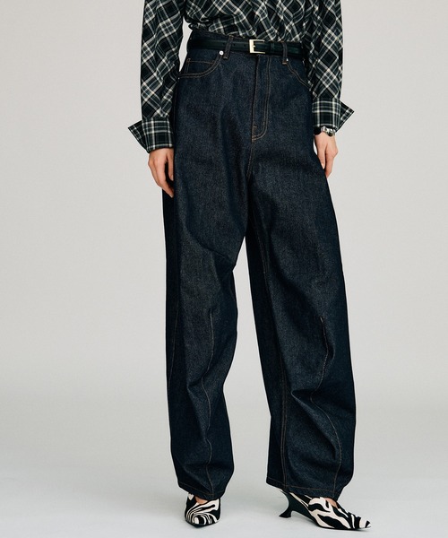 PRANK PROJECT(プランクプロジェクト)の「【2026Autumn Pre-Order】カーブレッグデニム / Curve Leg Denim(デニムパンツ・レディース・ブルー/ネイビー・38/36/34)」の19枚目の写真