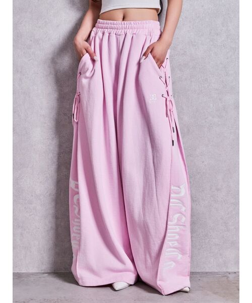 GYDA(ジェイダ)の「GYDA×DC SIDE LACE UP WIDEパンツ(スウェットパンツ・レディース・ブラック/オフホワイト/ピンク・FREE)」の3枚目の写真