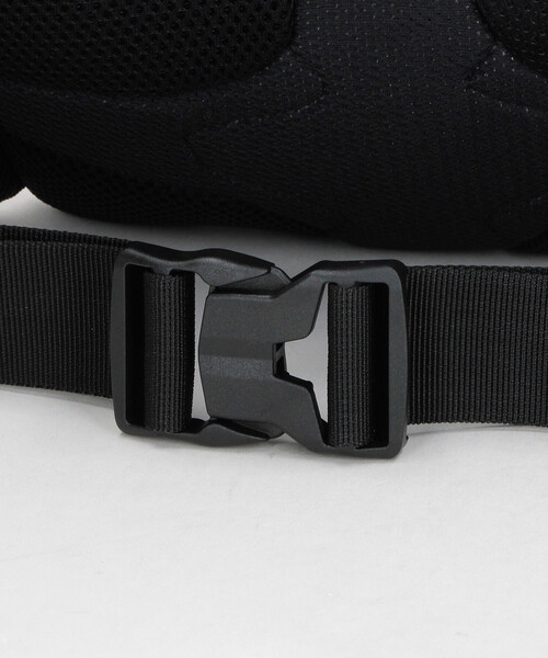 SALOMON(サロモン)の「限定展開 SALOMON/サロモン TRAILBLAZER BELT(ショルダーバッグ・メンズ・ブラック・フリ-)」の7枚目の写真