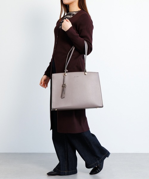 Jewelna Rose(ジュエルナローズ)の「ターミー・トートバッグ2 A4サイズ 16331(トートバッグ・レディース・ブラック/グレー系その他/グレイッシュベージュ・FREE)」の14枚目の写真