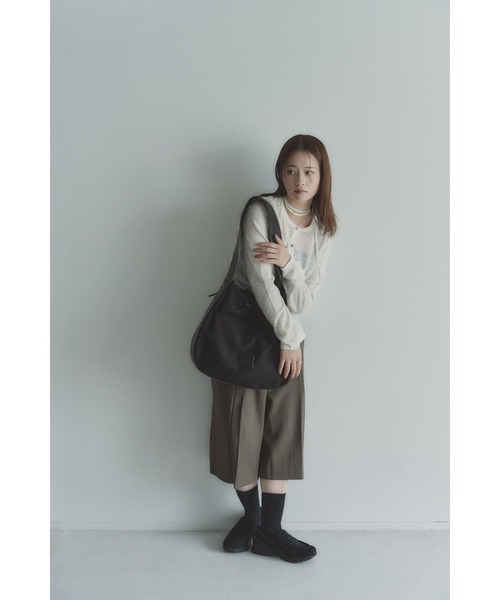 RT;ESKA(アールティーエスカ)の「RT;ESKA(アールティーエスカ) / Shape Tote - Circle(トートバッグ・レディース・ブラック/アイボリー・FREE)」の11枚目の写真