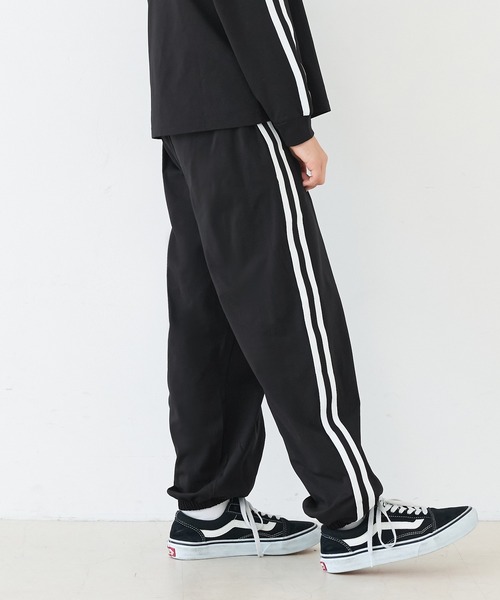 coca（coca）（コカ）の「キッズ　ラインジョガーパンツ（その他パンツ・キッズ・チャコール/ブラック・120/130/140/150）」の4枚目の写真