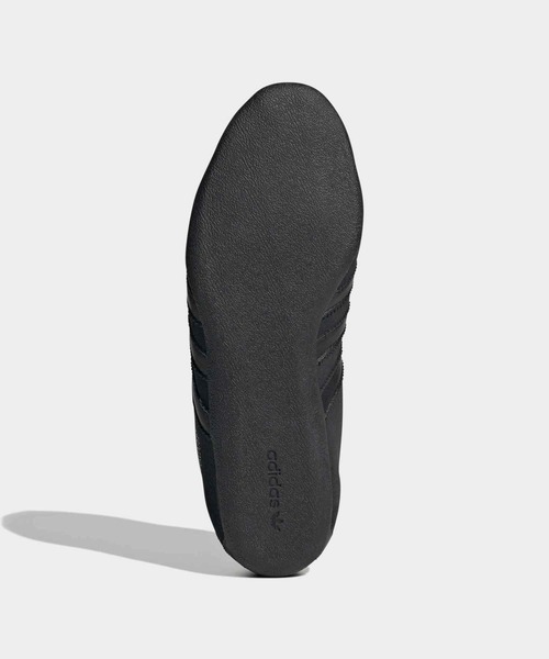 adidas（アディダス）の「トーキョー Tokyo / アディダスオリジナルス adidas Originals ローカットスニーカー（スニーカー・レディース・ブラック×ブラック・22.0cm/22.5cm/23.0cm/23.5cm/24.0cm/24.5cm/25.0cm/25.5cm/26.0cm/26.5cm/27.0cm/27.5cm/28.0cm/28.5cm/29.0cm）」の3枚目の写真