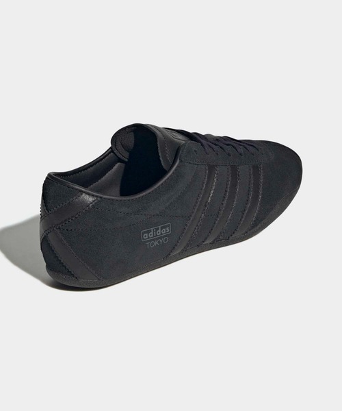 adidas（アディダス）の「トーキョー Tokyo / アディダスオリジナルス adidas Originals ローカットスニーカー（スニーカー・レディース・ブラック×ブラック・22.0cm/22.5cm/23.0cm/23.5cm/24.0cm/24.5cm/25.0cm/25.5cm/26.0cm/26.5cm/27.0cm/27.5cm/28.0cm/28.5cm/29.0cm）」の5枚目の写真