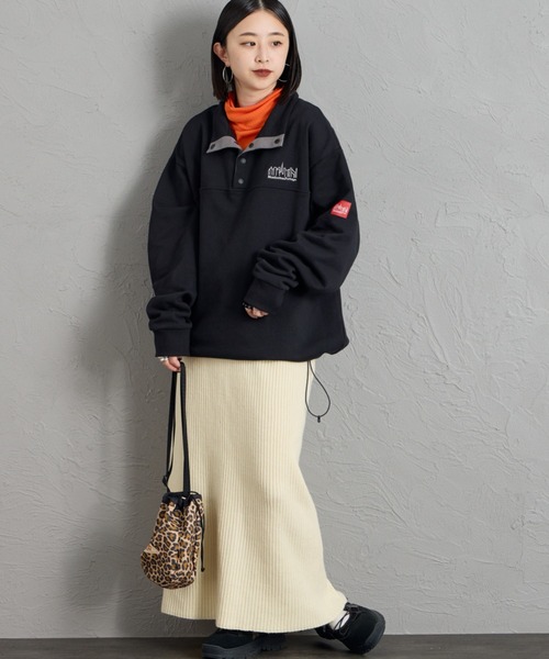 Manhattan Portage（マンハッタンポーテージ）の「【WEB先行予約】[MANHATTAN PORTAGE/マンハッタンポーテージ] 別注 ワンポイントロゴ刺繍 ハーフスナップスウェット（スウェット・レディース・ワイン/ブラック/ネイビー・XL/L/M/S）」の4枚目の写真