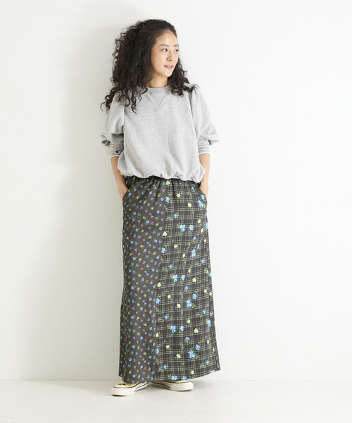Freada(フリーダ)の「Freada/フリーダ 花柄サテンスカート(スカート・レディース・ブラック/オフホワイト・ONE SIZE)」の8枚目の写真