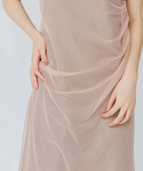 SENEE(セニー)の「tulle drape cami onepiece(チュールドレープキャミワンピース)(ワンピース・レディース・ピンクベージュ/ブラック・MEDIUM/SMALL)」の16枚目の写真
