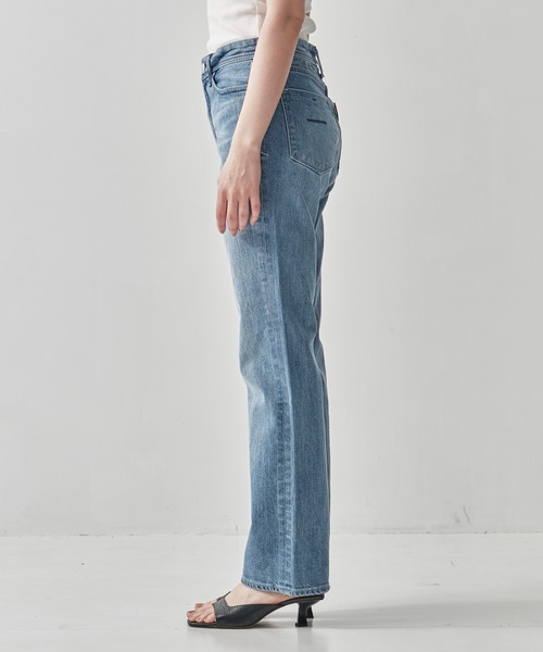 YANUK(ヤヌーク)の「【YANUK/ヤヌーク】ANNETTE(Slim Straight) FUB(デニムパンツ・レディース・ライトブルー・23.0cm/24.0cm/25.0cm/26.0cm)」の2枚目の写真