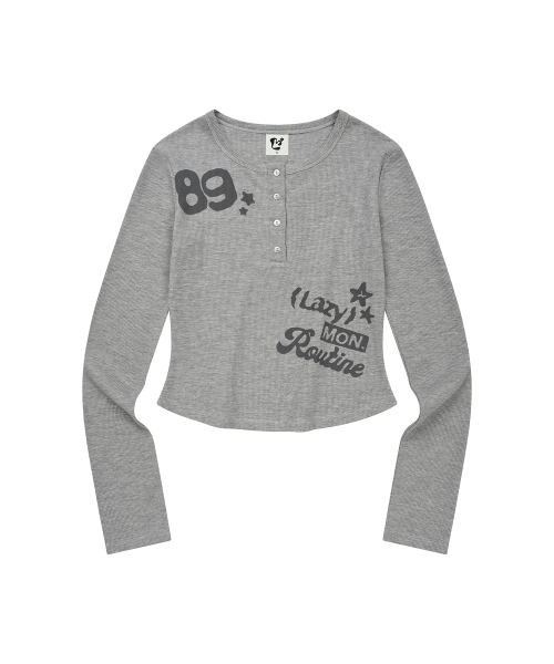 LMR(エルエムアール)の「レタリンググラフィックワッフルヘンリーネック長袖TシャツGREY(Tシャツ/カットソー・レディース・チャコールグレー・SMALL/MEDIUM)」の2枚目の写真