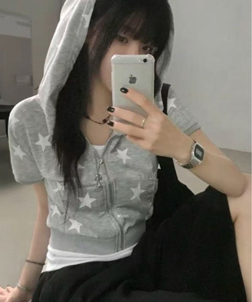 AVYL(アヴィル)の「スタープリント パフスリーブ半袖ZIPパーカー(パーカー・レディース・グレー・M)」の5枚目の写真