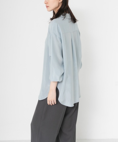 URBAN RESEARCH(アーバンリサーチ)の「キュプラ2wayシャツ(シャツ/ブラウス・レディース・チャコールグレー/ブラウン/ブルー系その他/オフホワイト・FREE)」の7枚目の写真