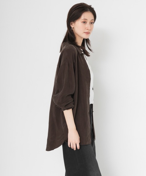 URBAN RESEARCH(アーバンリサーチ)の「キュプラ2wayシャツ(シャツ/ブラウス・レディース・チャコールグレー/ブラウン/ブルー系その他/オフホワイト・FREE)」の15枚目の写真